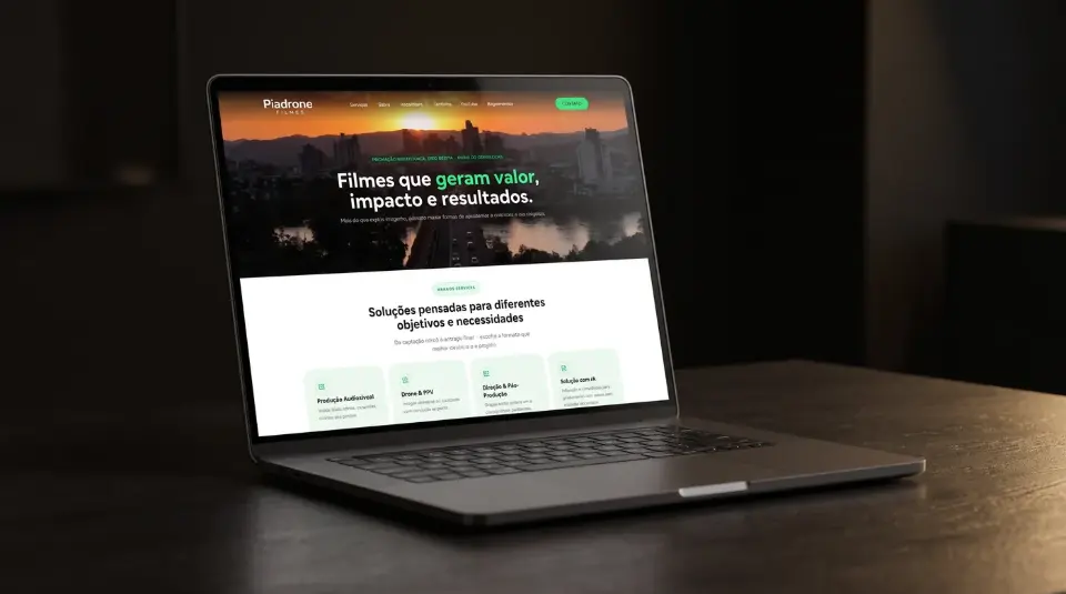Site Piadrone Filmes em computador e celular, projeto da MD Marketing Digital